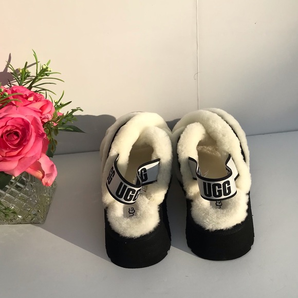 UGG Disco Cross Slide - Picture 4 of 12